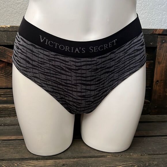 Victorias Secret hip huger Seamless panties Sz-Medium - Picture 1 of 8